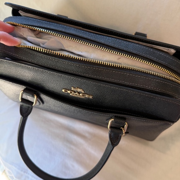 NWT Coach Darcie Carryall - Picture 8 of 15